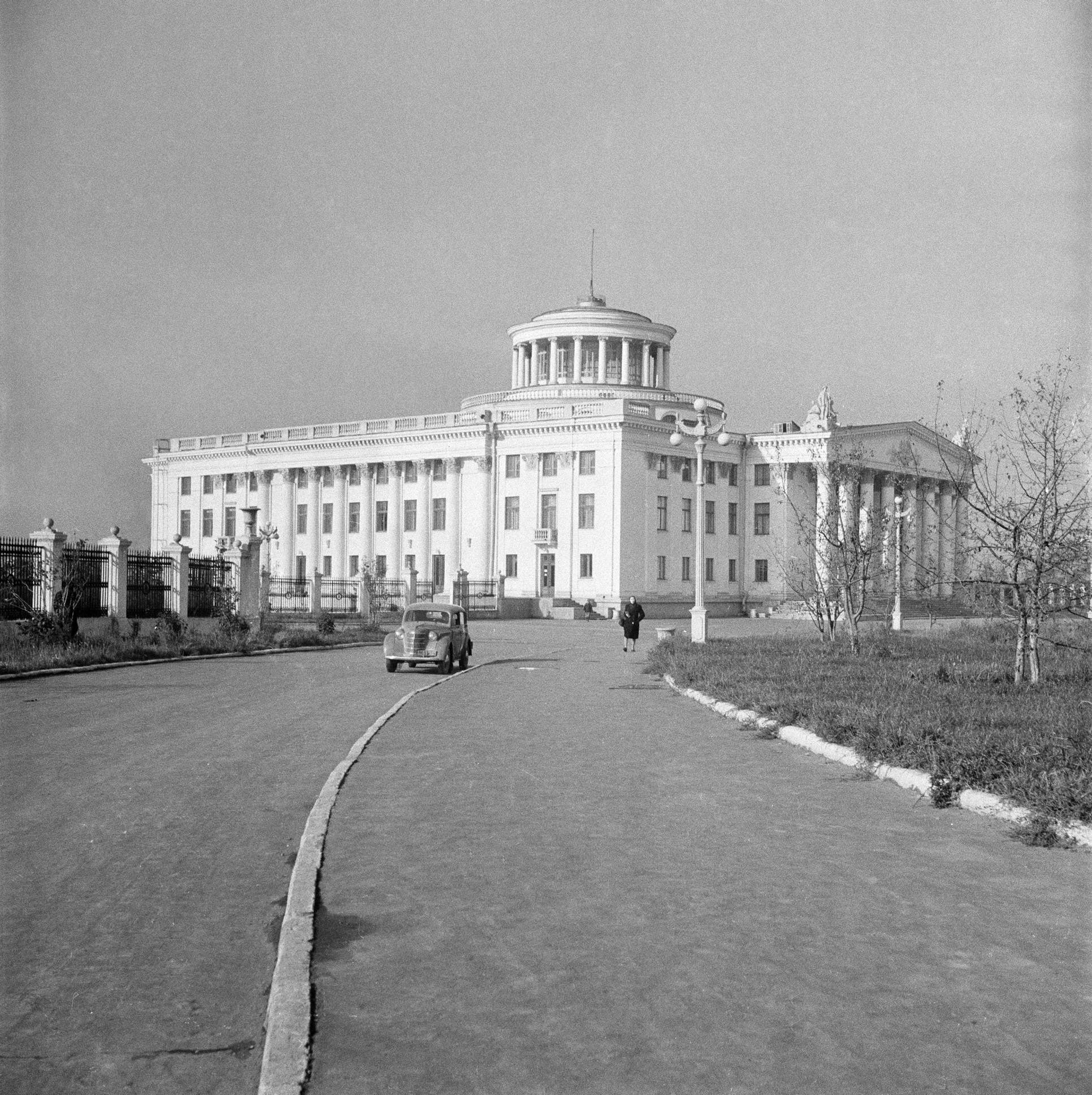 ДК НТМК (1952; фото С. О. Фридлянд)