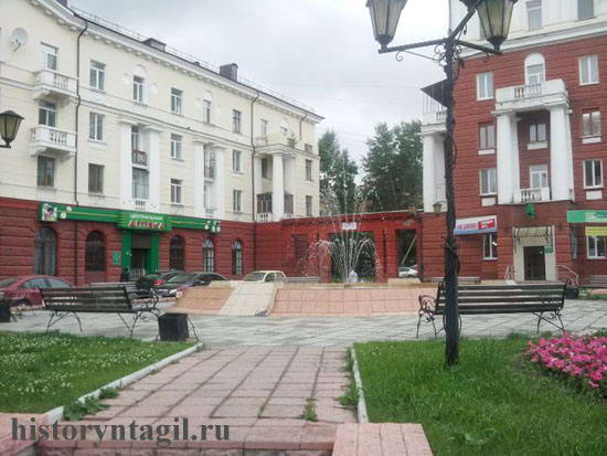 Запустили фонтан на проспекте Ленина.