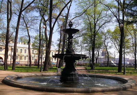 Один из фонтанов "Соловьёвского сада"