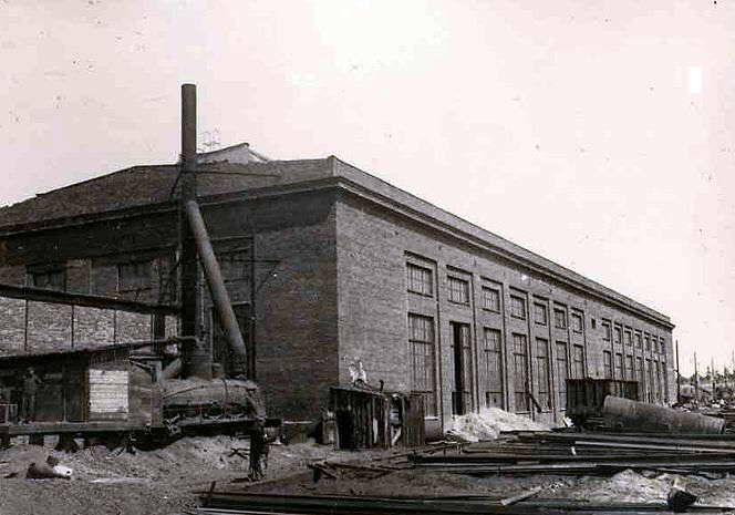 Здание ЗМК-1 (фото 1942 г.)
