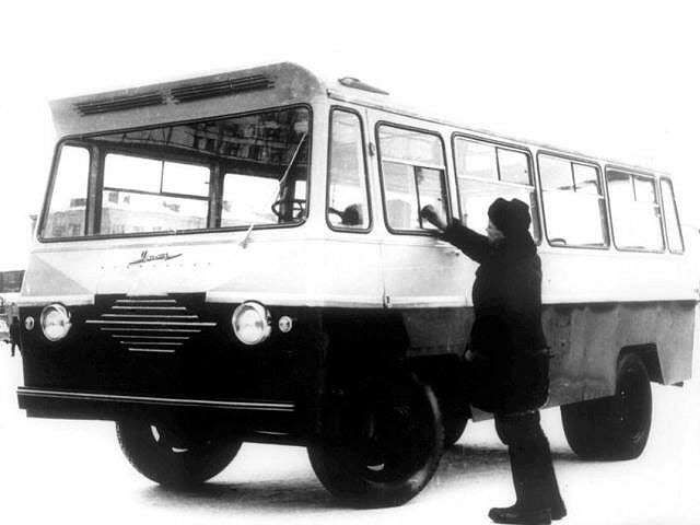 "Прототип" автобуса "Уралец-66" на шасси ГАЗ-51А (фото 1966 г.)