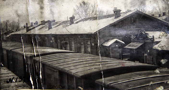 Первый вокзал на станции Гороблагодатская (фото XIX в., Кушвинский музей)