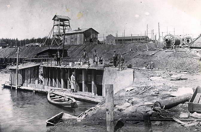 Строительство водозаборного сооружения Егоршинской ГРЭС (фото 1913 г.)
