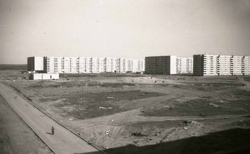 Улица Тагилстроевская ныне проходит по территории Гальянского аэродрома (фото 1980-х гг.)