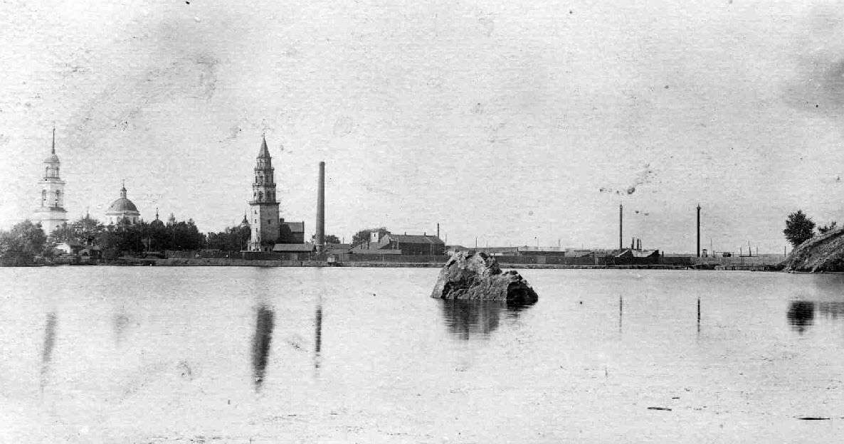 Невьянск. Вид на завод и заводской пруд (фото конца XIX в.)
