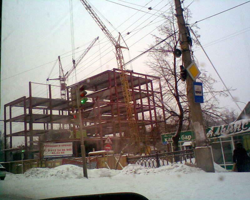 Проспект Ленина. Строительство торгового центра "Александровский пассаж"